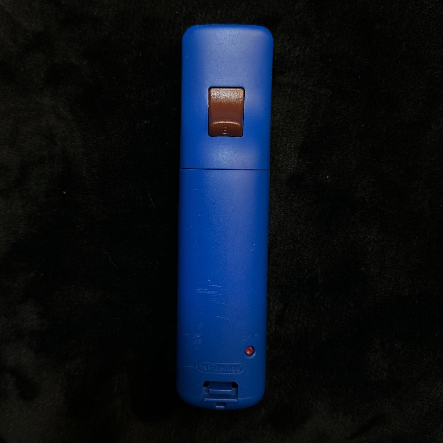 Mario Colorway Wii Remote with Motion Plus Inside Back