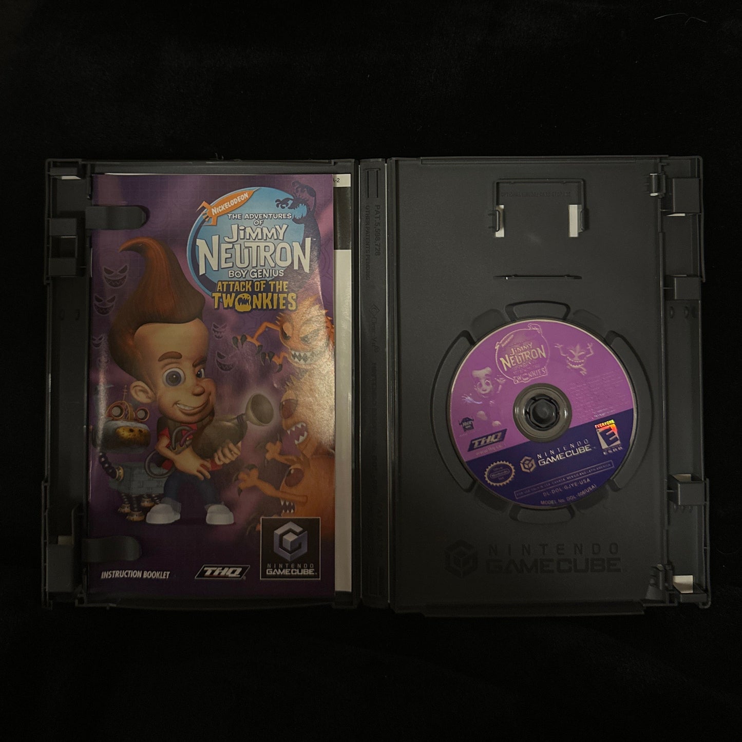 Game case with game disc