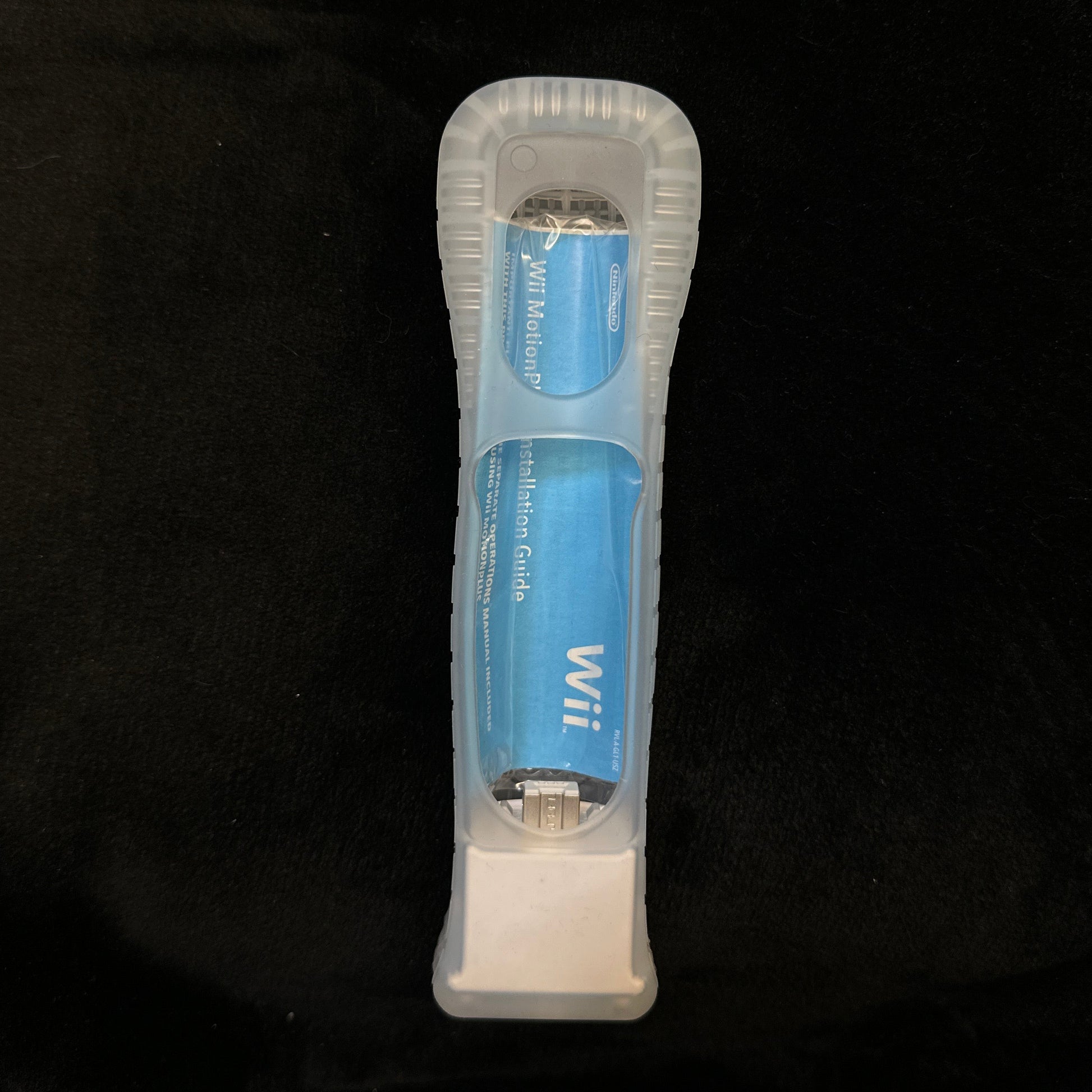 Wii Motion Plus adapter with Clear Silicone Remote Grip Sleeve